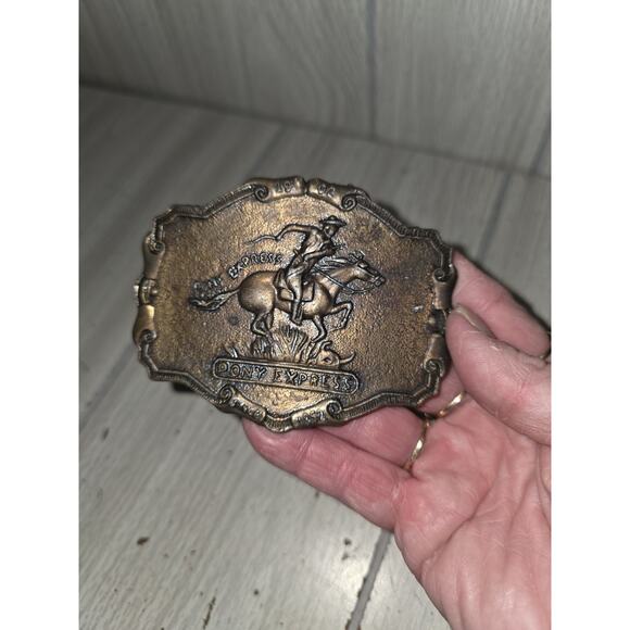 Vintage Pony Express Brass Belt Buckle Western Theme Horse and Rider Cowboy - Picture 2 of 6